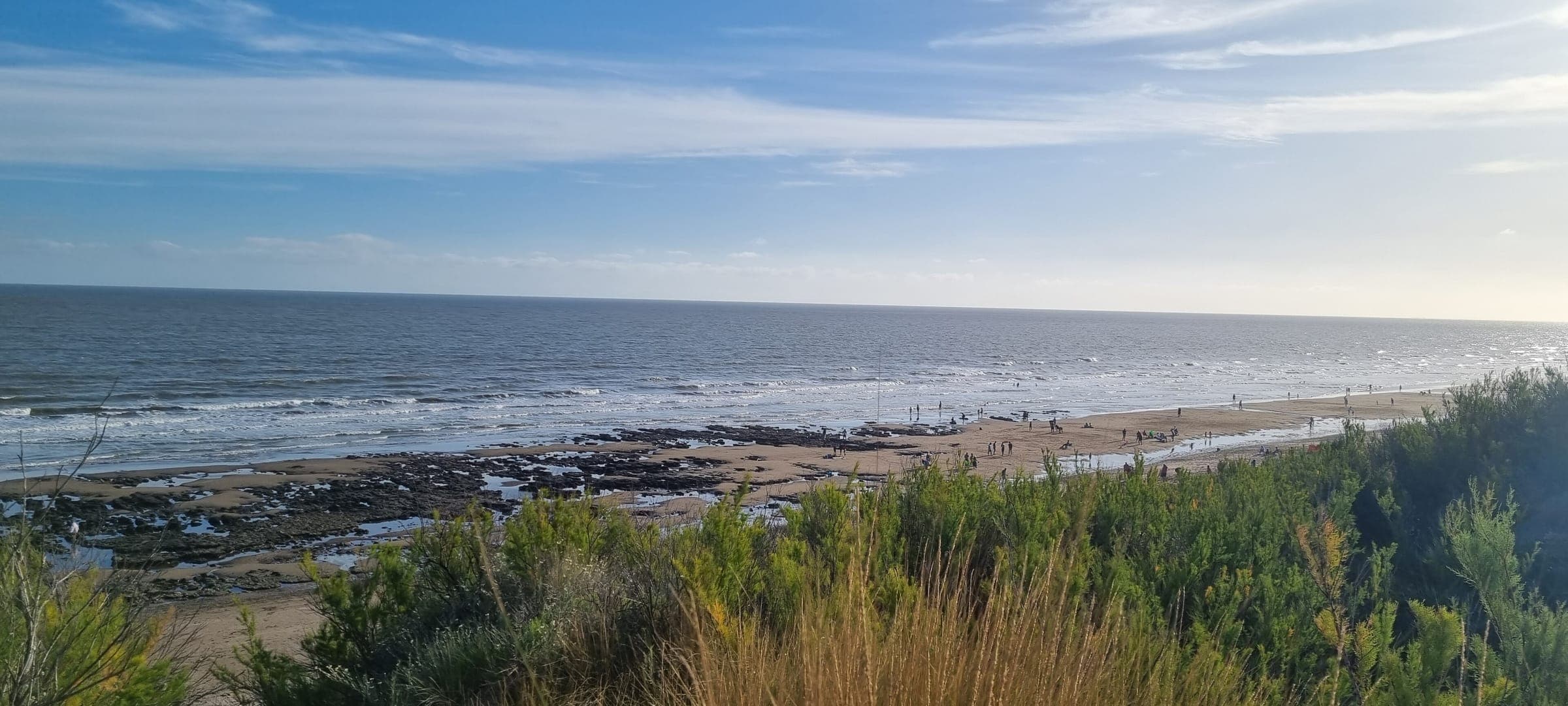 Playa de Pehuen Co con médanos